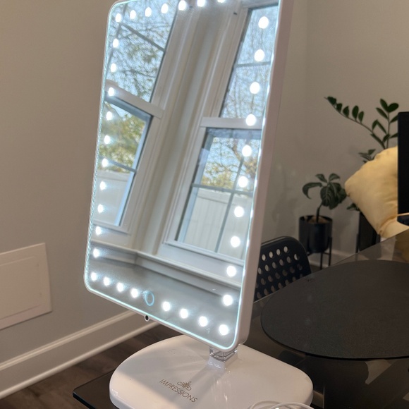 Impressions Vanity Touch Pro Makeup Mirror with LED Lights and Speaker - Picture 1 of 5